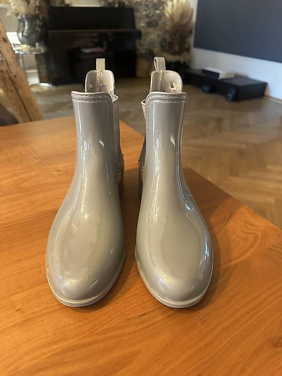 Damenschuhe: Gios Eppo Chelsea Boots  Grau/Silber  Grösse 38 – Gebraucht aus Bischofszell von Aylinem 1