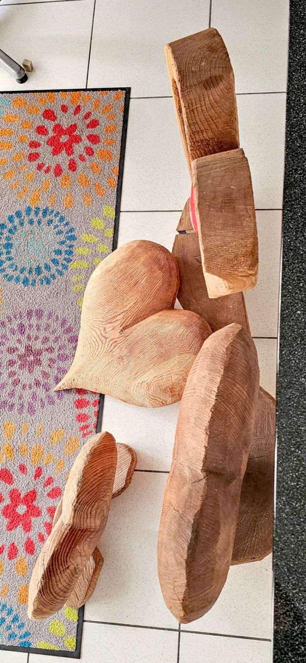 Tutte le decorazioni: Herzen aus Holz – Usato da Walenstadt venduto da pedroju-1 5