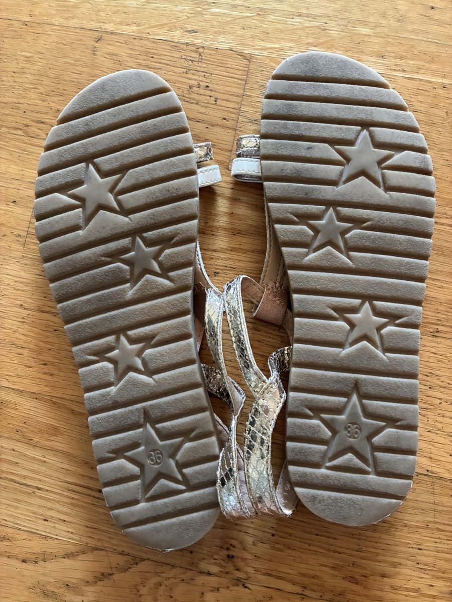 Scarpe per ragazze: Tolle Sandalen Gr. 36 – Usato da richterswil venduto da lunamarie001 1