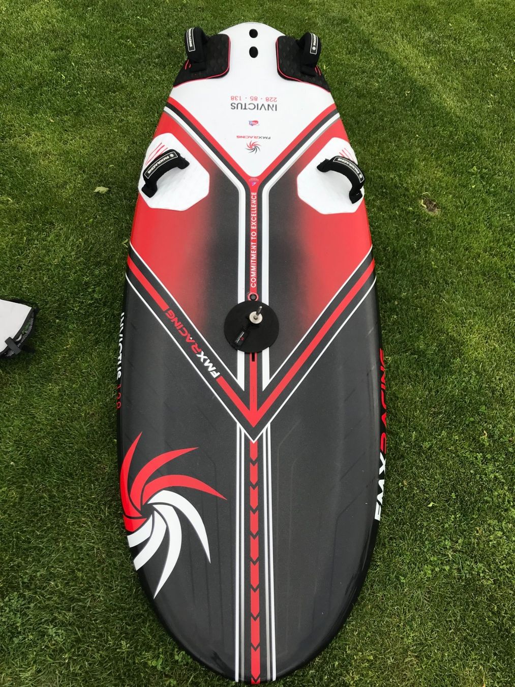 Tavole da surf e di nuoto: FMX Racing Invictus 138, 2021, Slalomboard – Usato da Münchenbuchsee venduto da Hanspeter100 1