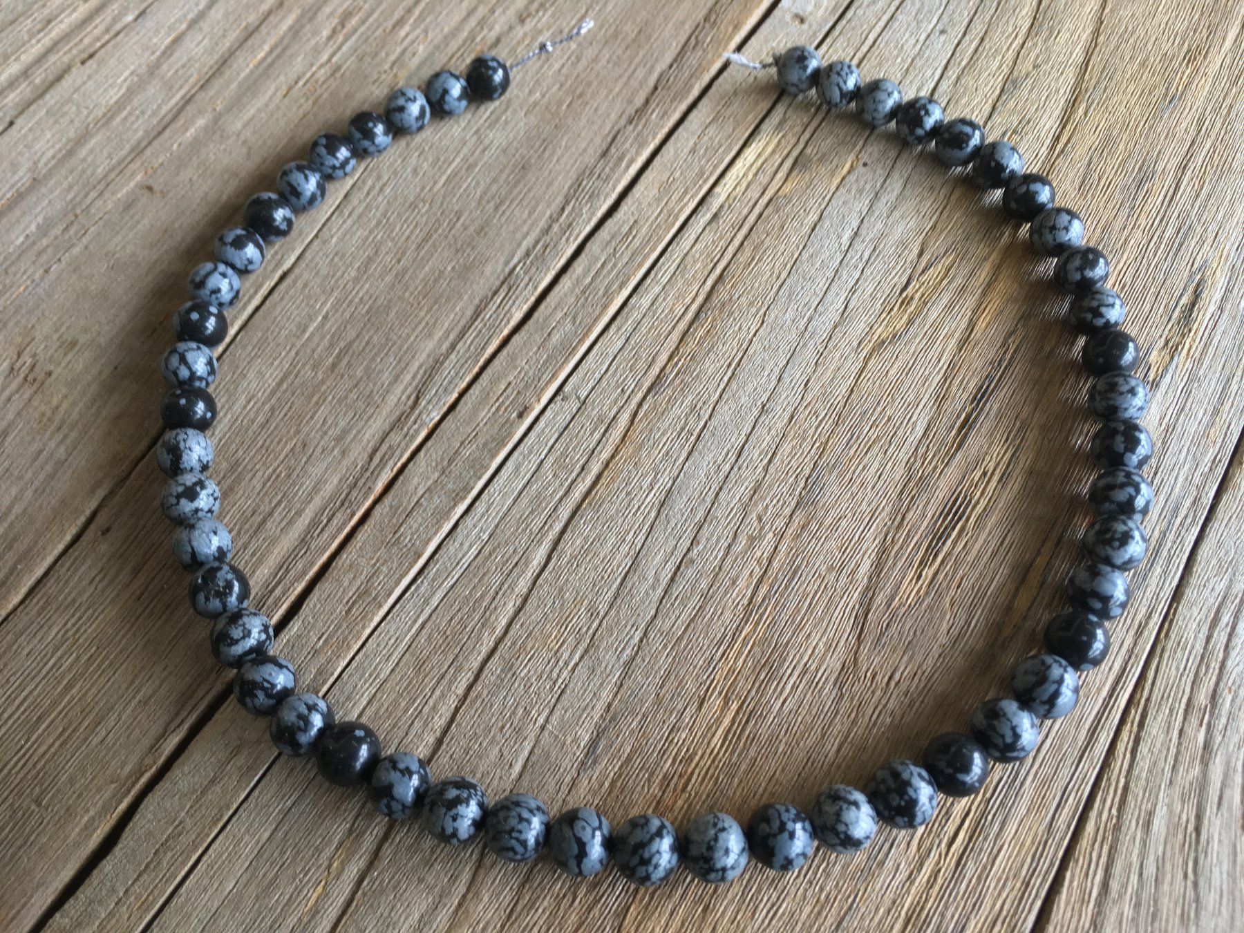 Catenine: SCHNEEFLOCKENOBSIDIAN  KUGELN 8mm LÄNGE 40cm – Nuovo e nell'imballaggio originale da Aesch ZH venduto da LiquidAktion 4