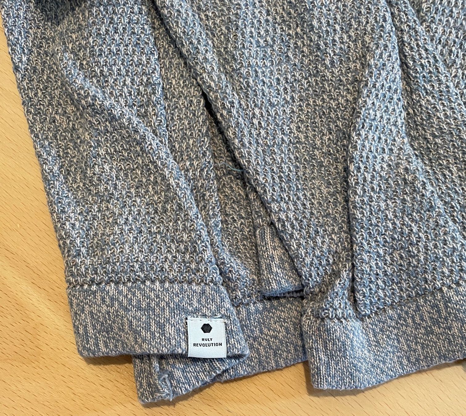 Maglioni & Felpe: Pullover, Grösse L – Usato da St. Gallen venduto da Cagliari2015 2