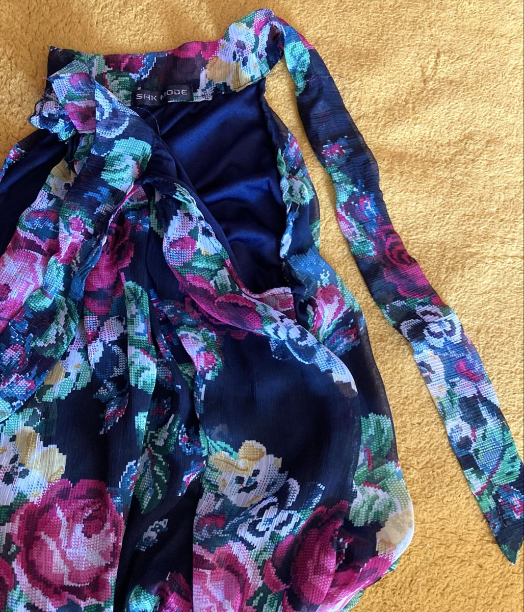 Top: Top motif fleuri très élégant  – Nuovo (secondo la descrizione) da Ardon venduto da hel_2sxp 6