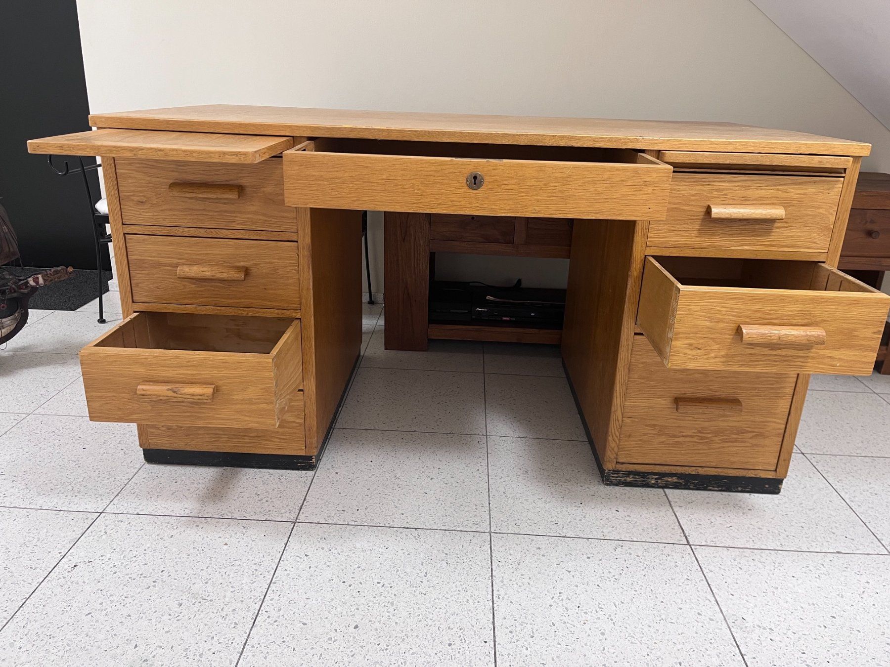 Bureaux: Bürotisch klassisch – D'occasion à Kilchberg ZH par jos_y9pv 2