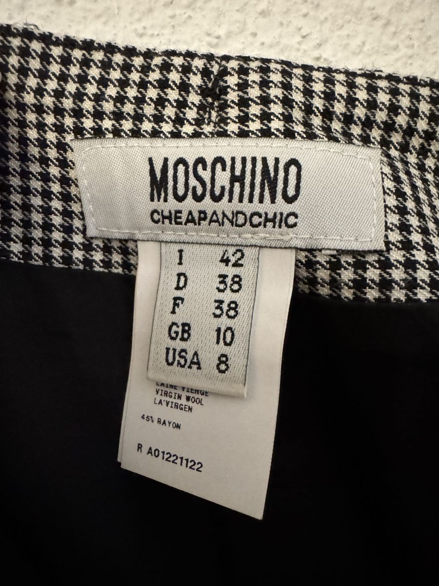 Moschino Röcke: Jupe Moschino Cheap and Chic, taille 38, chic intemporel – Neu (gemäss Beschreibung) aus Morges von sandy069 1
