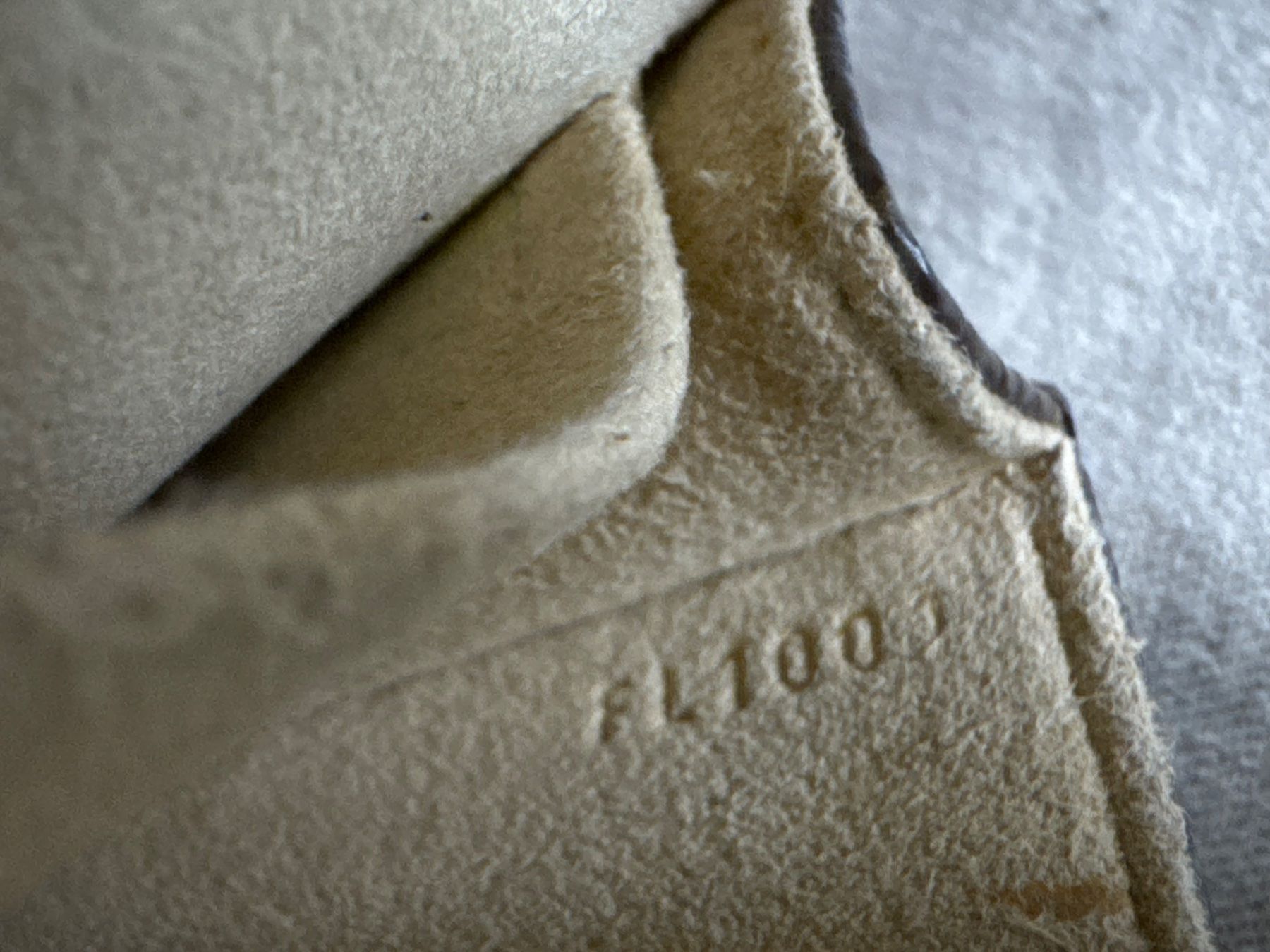 Louis Vuitton Borse da donna: LOUIS VUITTON POCHETTE – Usato da Les Geneveys-sur-Coffrane venduto da LVMM 9