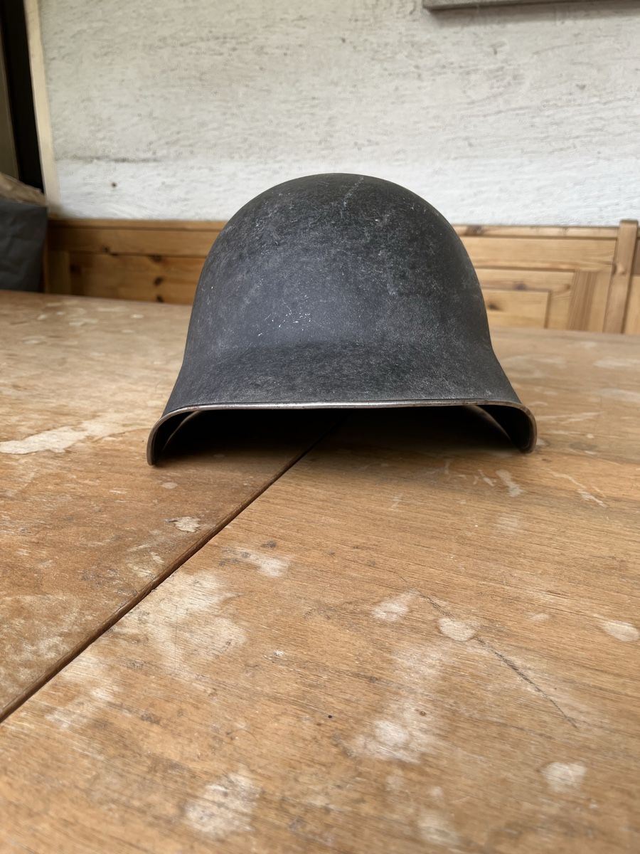 Schweizer Armee Uniformen & Effekten: Schweizer Armee Helm  – Gebraucht aus Sala Capriasca von ZF888