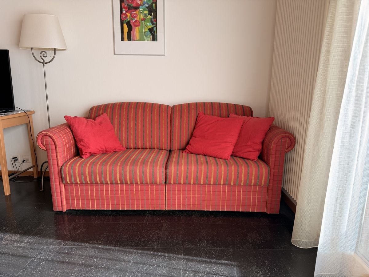 Sofas: Sofa Bed Red Striped Pattern Used Condition Comfortable – Gebraucht aus Kandersteg von ben_jp6l 1