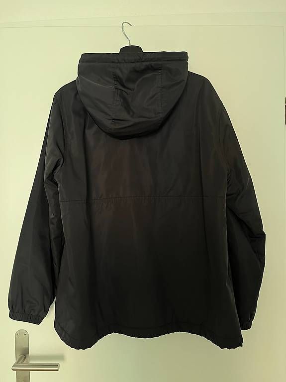 Giacche: Obey Jacke schwarz Size M – Usato da Oberburg venduto da rap_r7yl 1