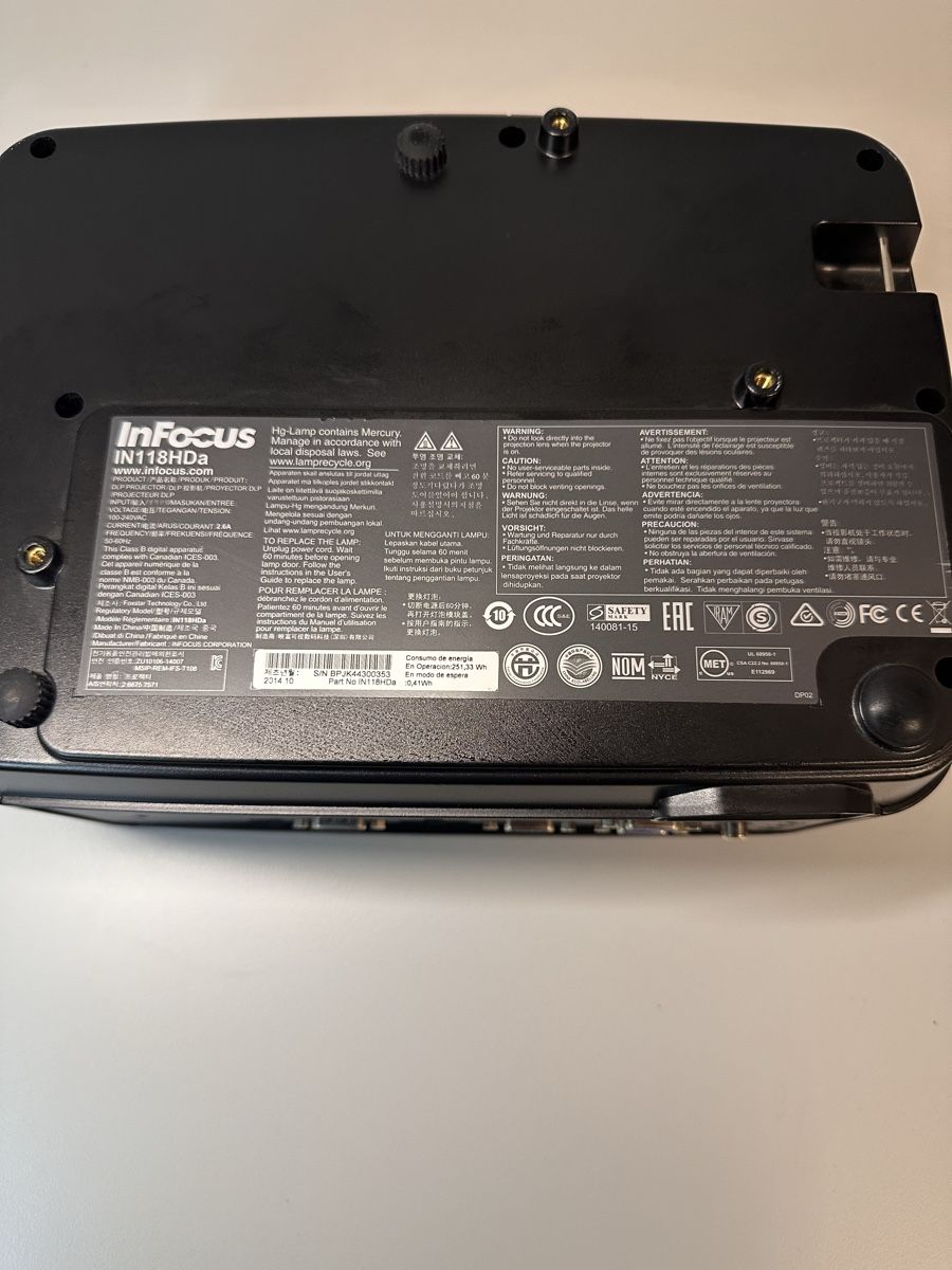Infocus Videoprojektoren: InFocus IN118HDa Beamer HDMI DLP 3D Ready – Gebraucht aus steffisburg von releve 3