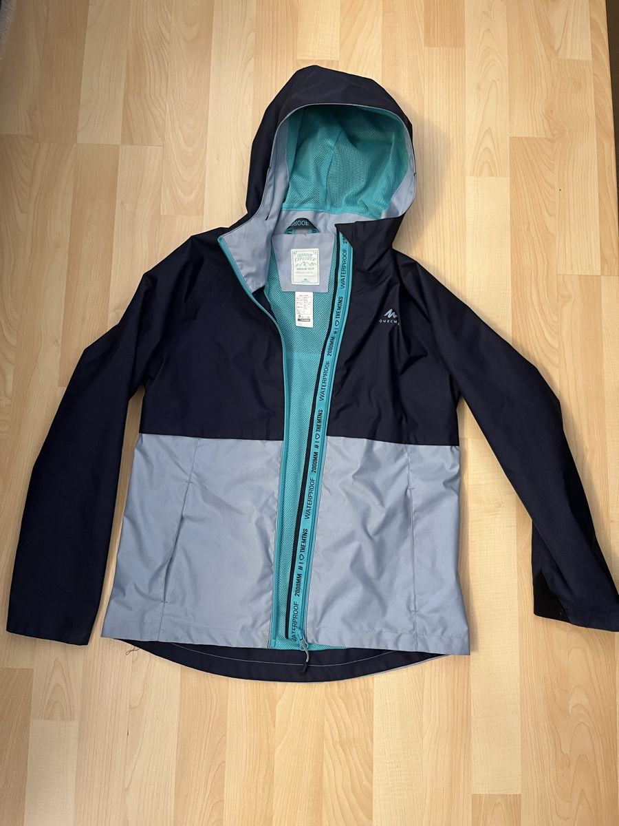 Decathlon Giacche & Cappotti: Quechua Waterproof Jacket, Size 10-11 Years, Great Condition – Usato da Emmenbrücke venduto da vic_nx9v