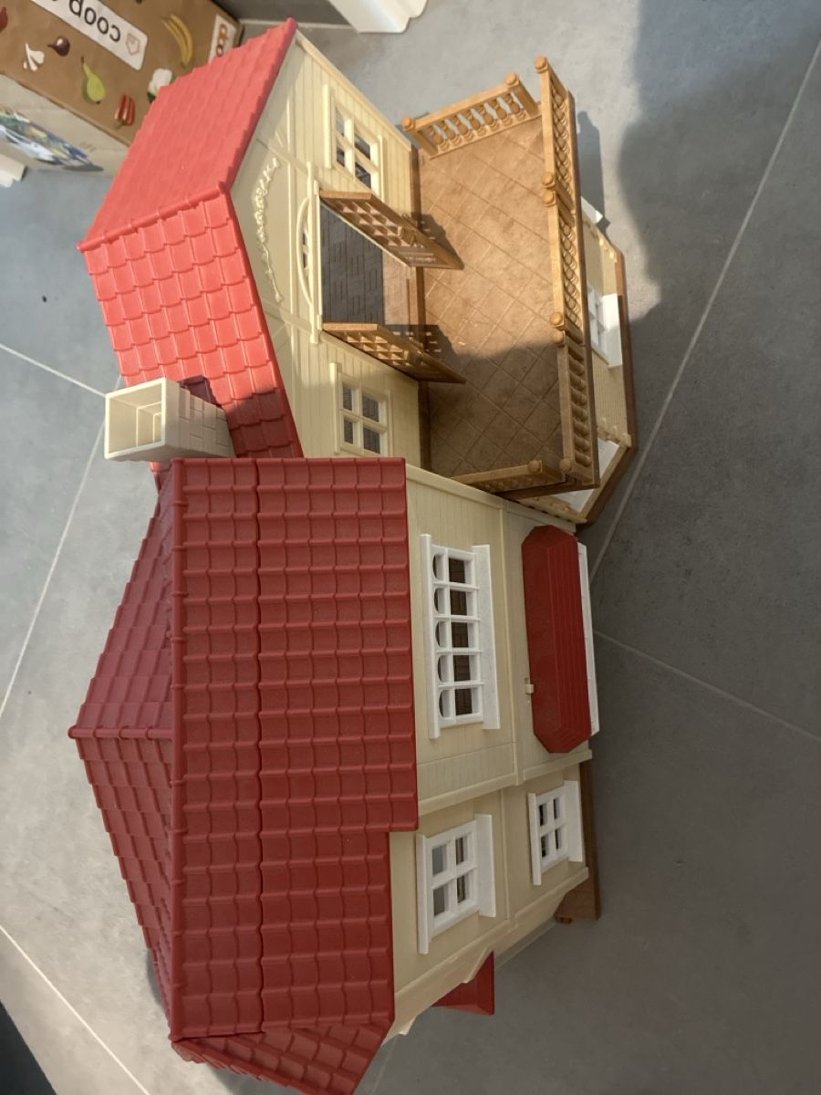 Sylvanian families Case e mobili per bambole: Doll House with Accessories Used – Usato da St-Prex venduto da tan_qg7y 1