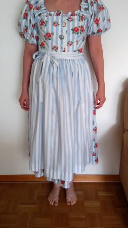 Dirndl vom Sportalm Kitzbühel Grösse 38