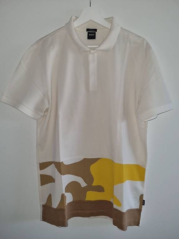 Hugo Boss Magliette Polo: Hugo Boss Poloshirt mit Muster – Usato da Schlieren venduto da svex87