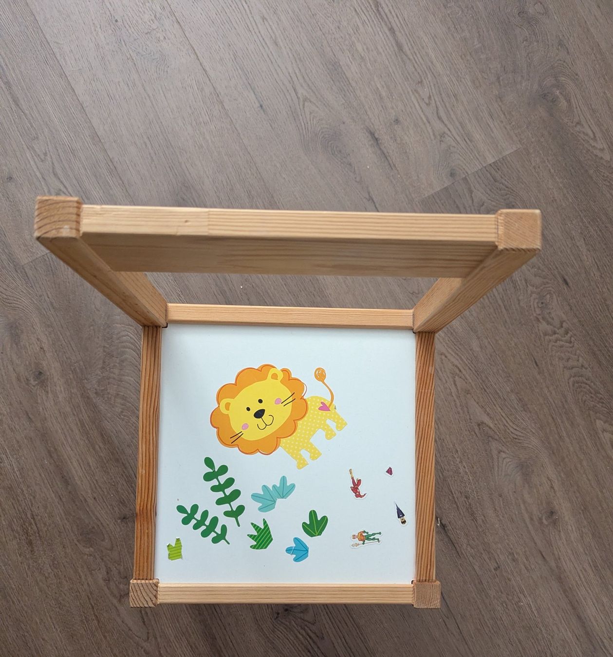 Set di tavolo e panche: Table enfant et 2 chaises en bois – Usato da Brügg BE venduto da Bidou44 4