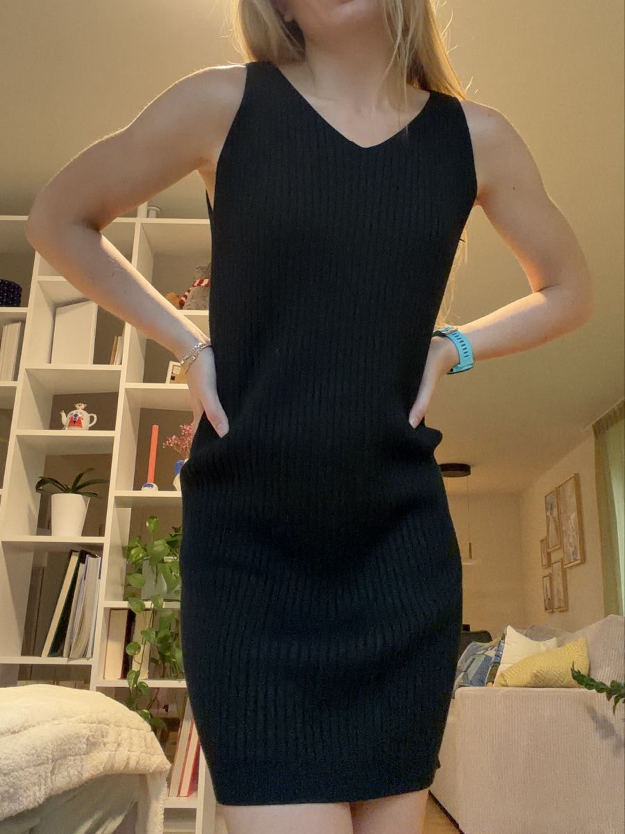 Robes: Rippstrick Kleid schwarz – D'occasion à Zürich par dbu_s8p2