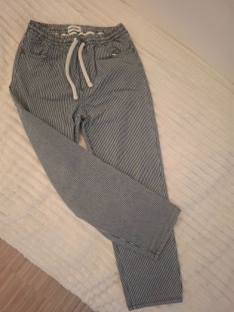 schöne Armedangels-Hose in sehr gutem Zustand