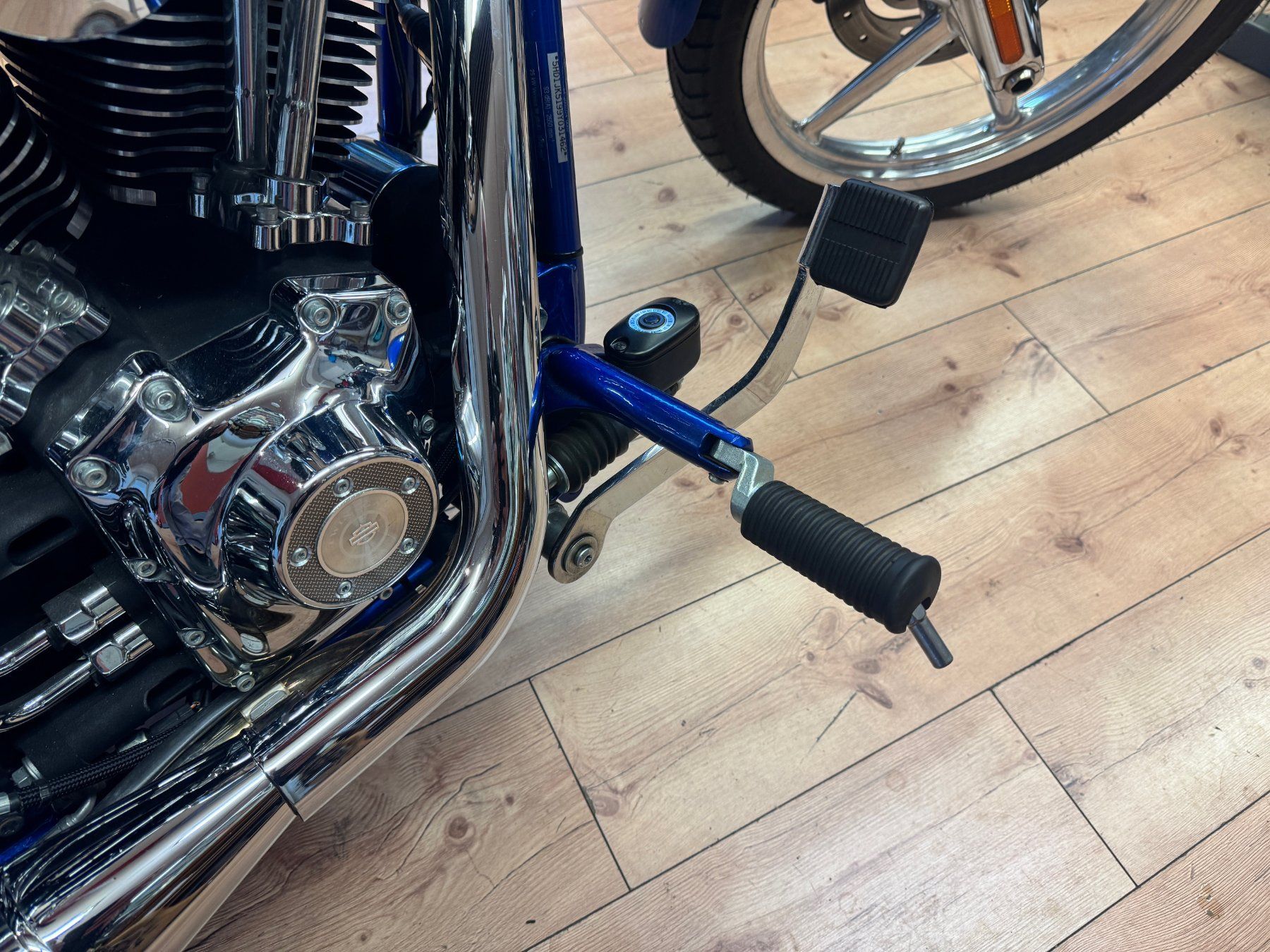 Harley-Davidson Chopper: HARLEY DAVIDSON ROCKER C FXCWC – Usato da Avenches venduto da BOOTTRANSPORTE 6
