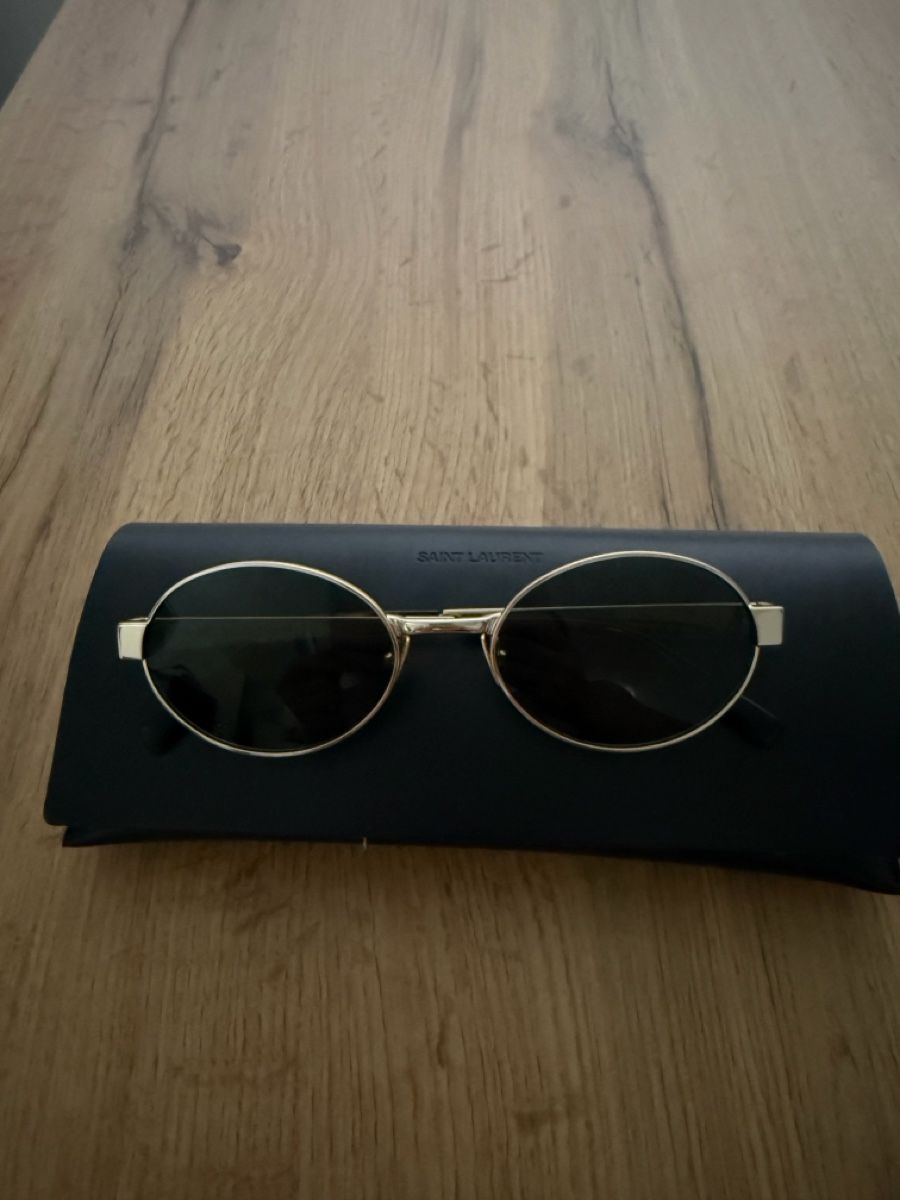 Saint Laurent Lunettes & Verres: Sonnenbrille Saint Laurent – D'occasion à Zürich par Gocemk