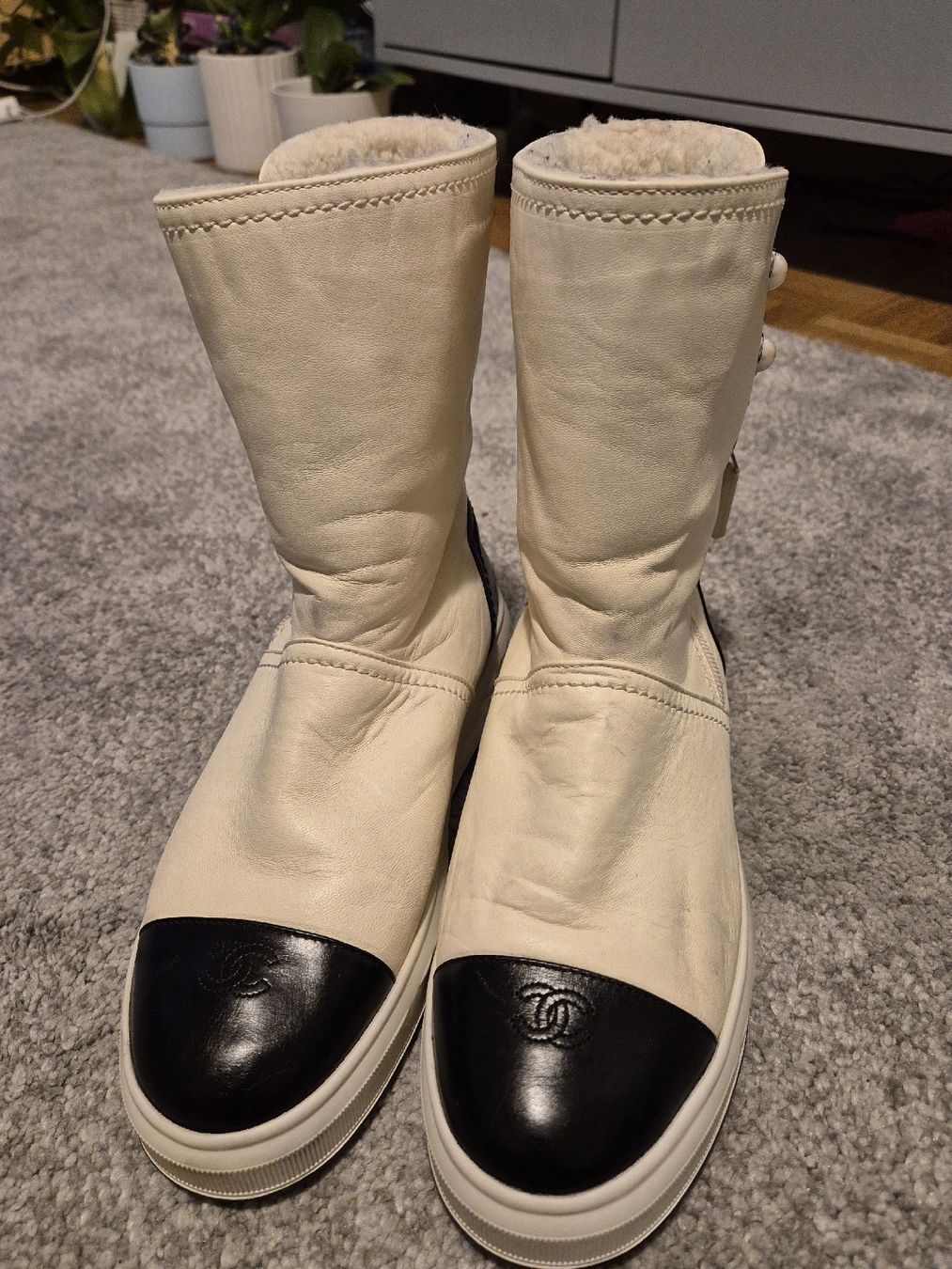Chanel Scarpe da donna: Chanel Boots Gr 39 – Usato da St. Gallen venduto da eli_c2kr 1