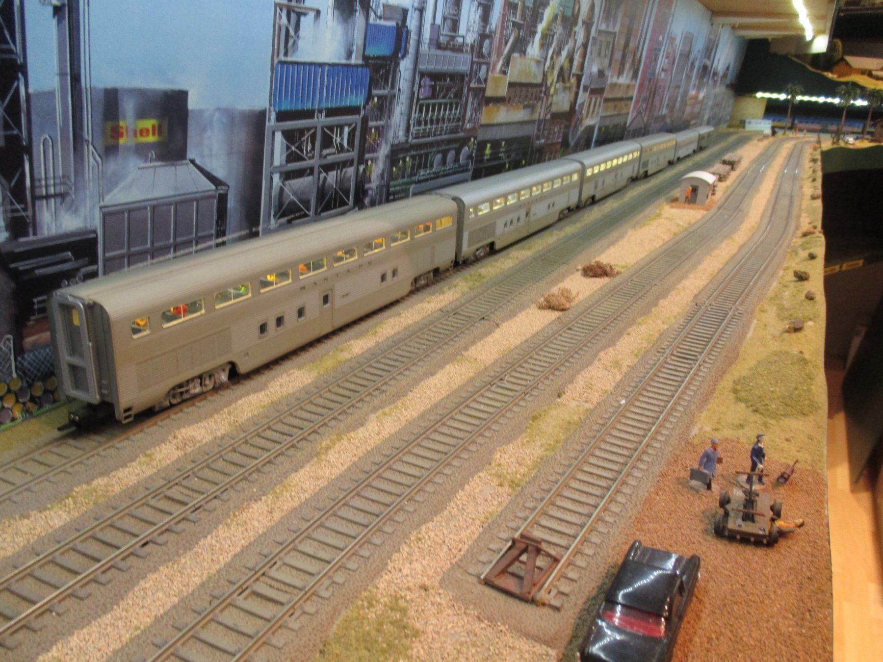 Athearn Modellini di ferrovie: 8 x Santa FE Passenger Train DC/DCC mit Licht plus Zusatzmat – Usato da Villmergen venduto da trainmaster111