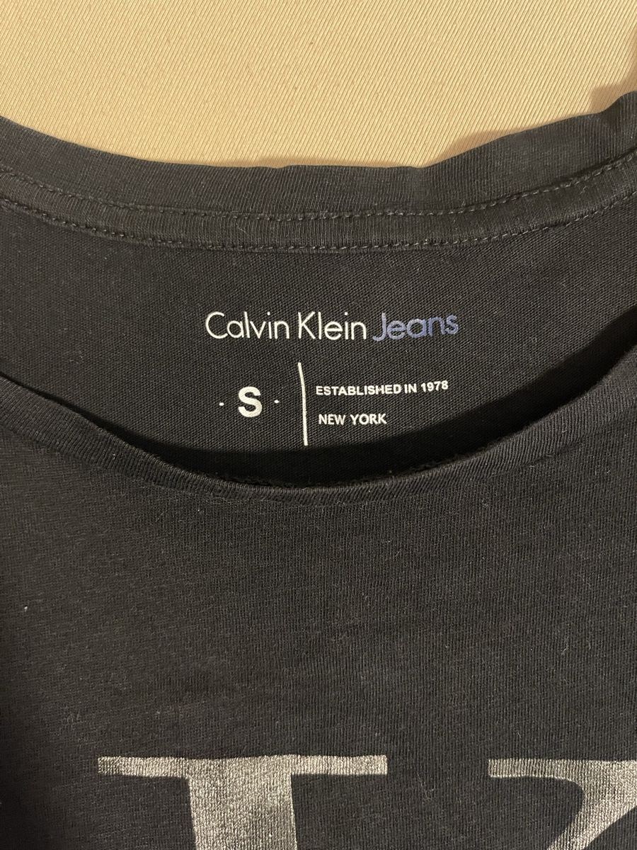 Calvin Klein T-shirt: Calvin Klein T-Shirt – Nuovo (secondo la descrizione) da Lenzburg venduto da CelinaS01 2