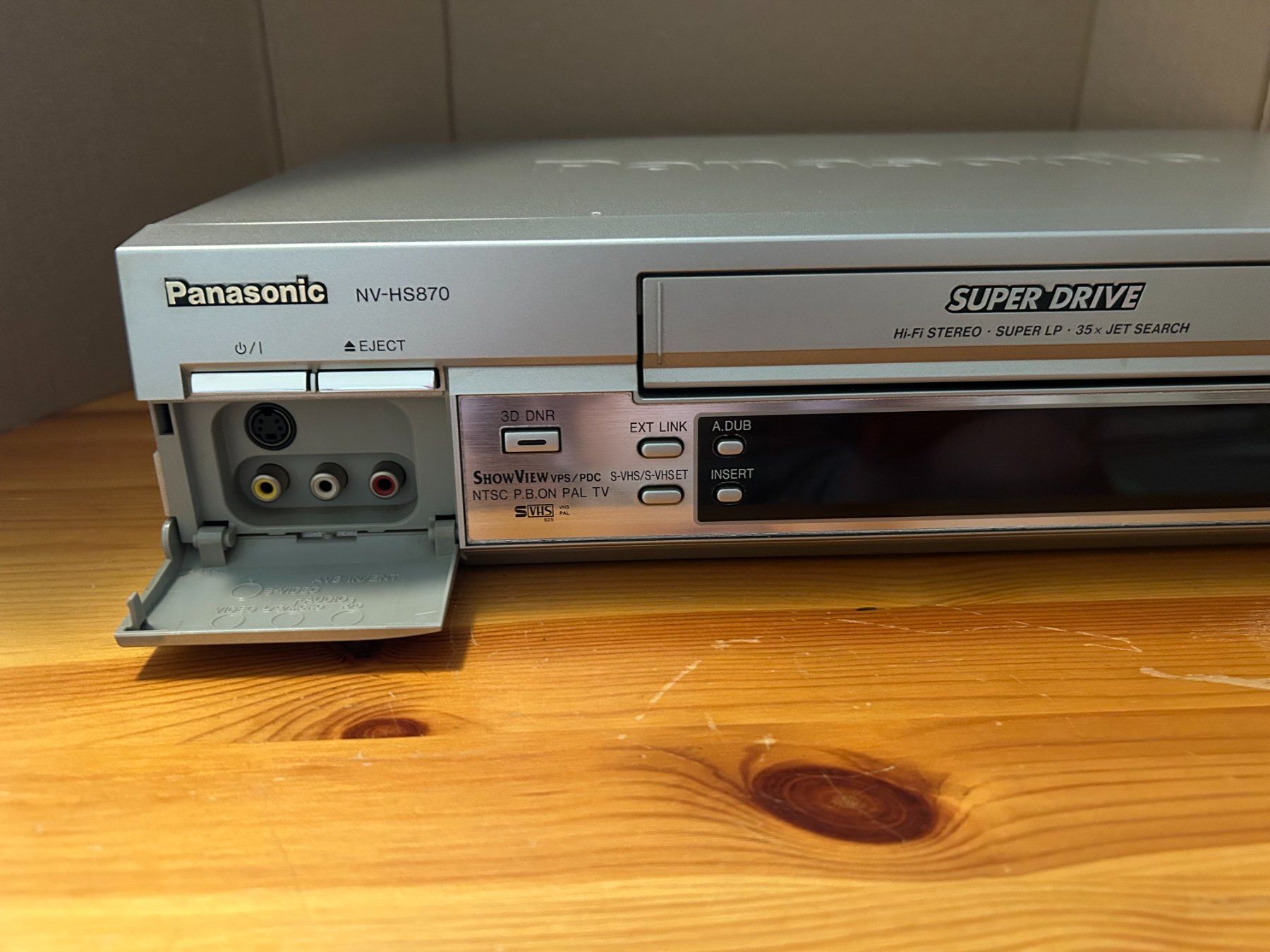 Panasonic Enregistreurs: Panasonic NV-HS870 Super VHS Rekorder – D'occasion à Bern par Fireblades 1