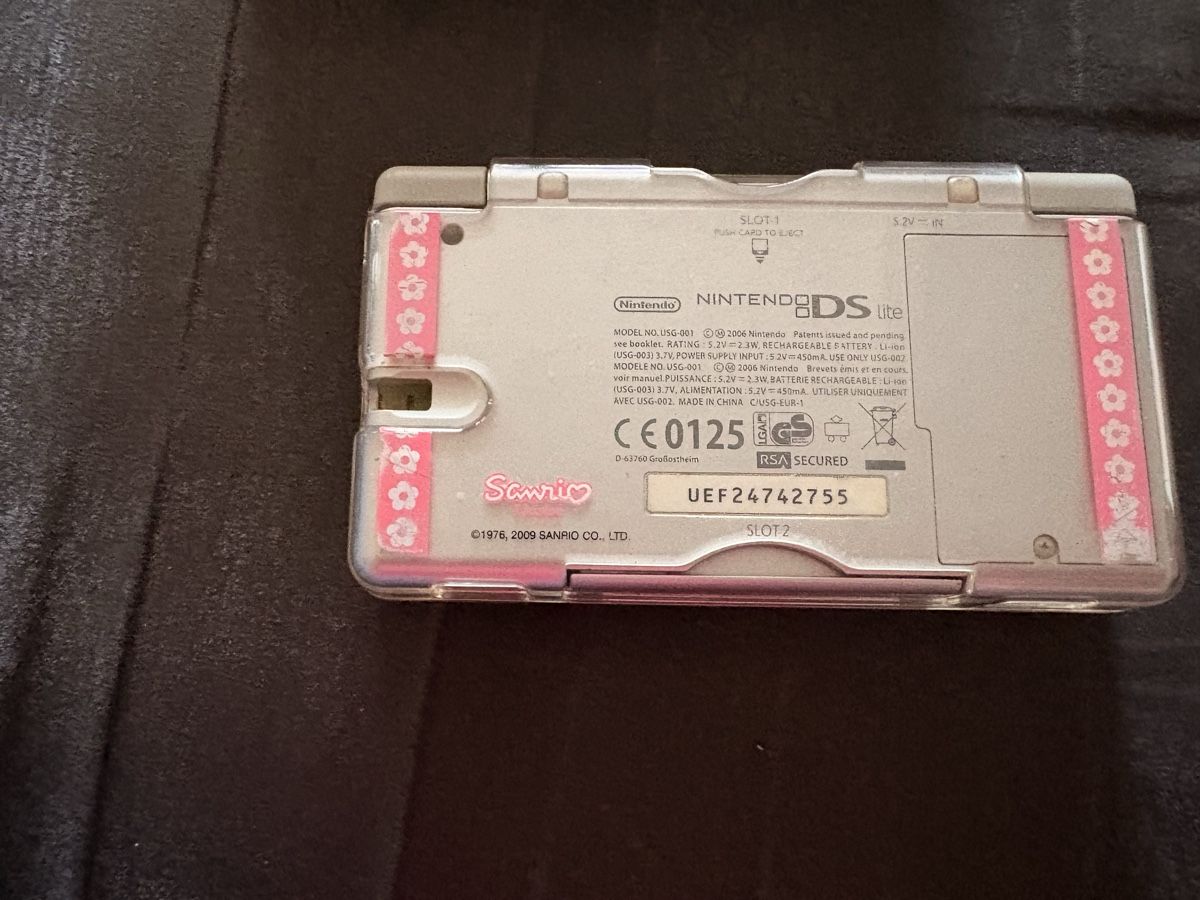 Nintendo Console: Console Nintendo DS Lite argent avec étui Hello Kitty – Usato da Carouge GE venduto da irma016 4