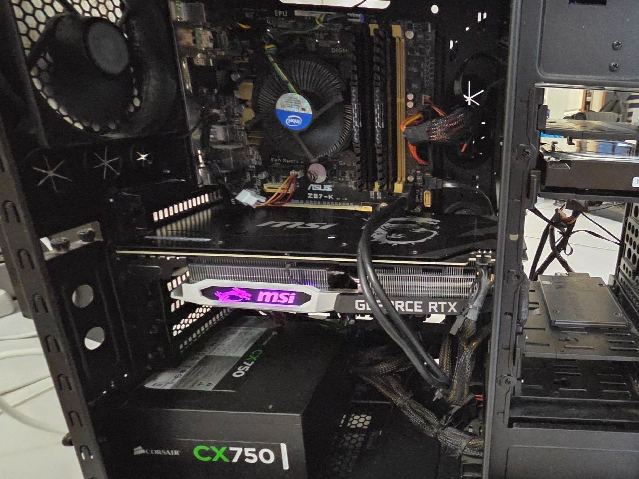 PC: Gaming PC | I7 | RTX 2070 | SSD – Usato da Zürich venduto da DinuC 1