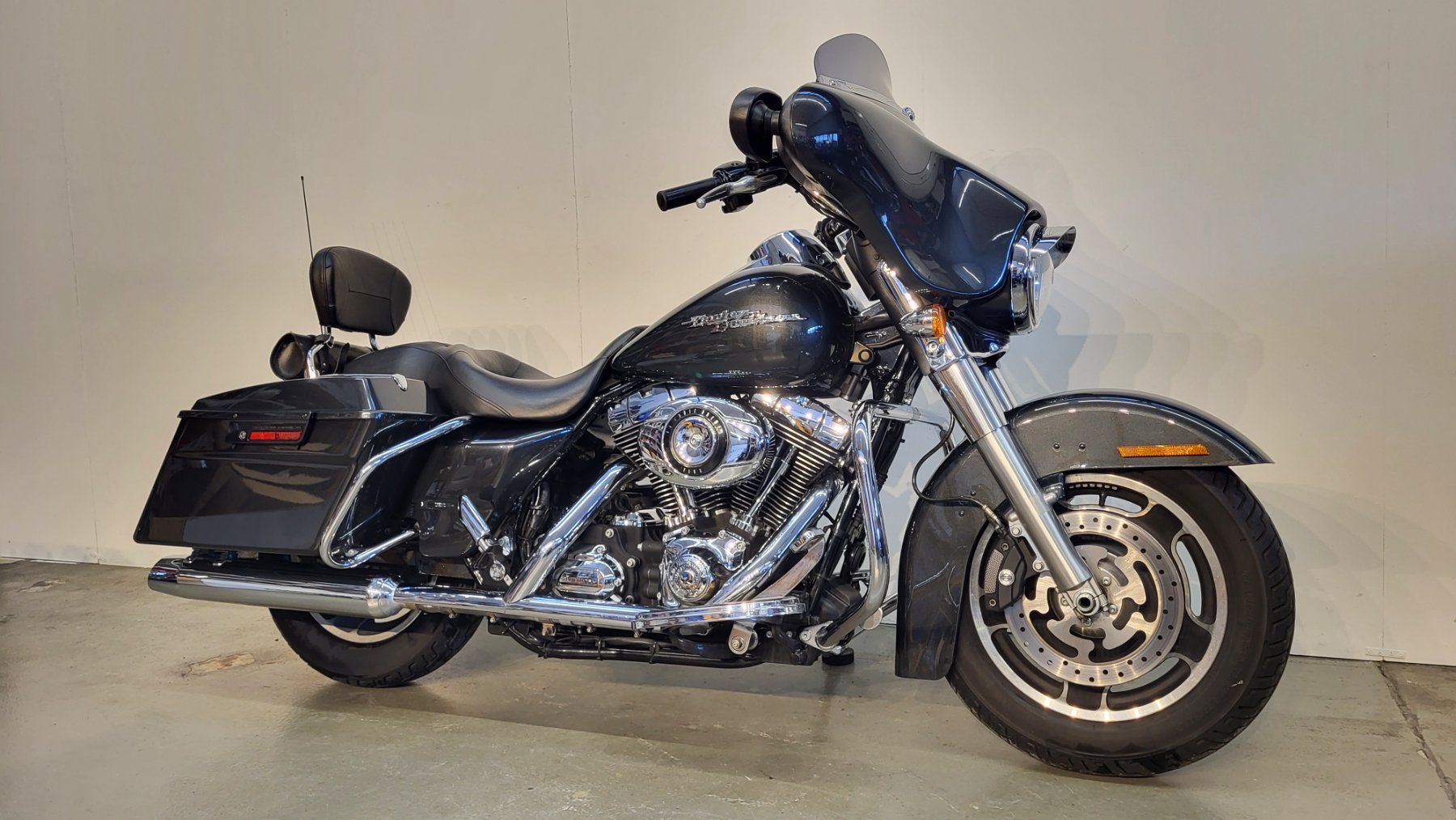 Harley-Davidson Touring: Harley-Davidson FLHX Street Glide ABS – Usato da Tägerschen venduto da Moto-Welt 2