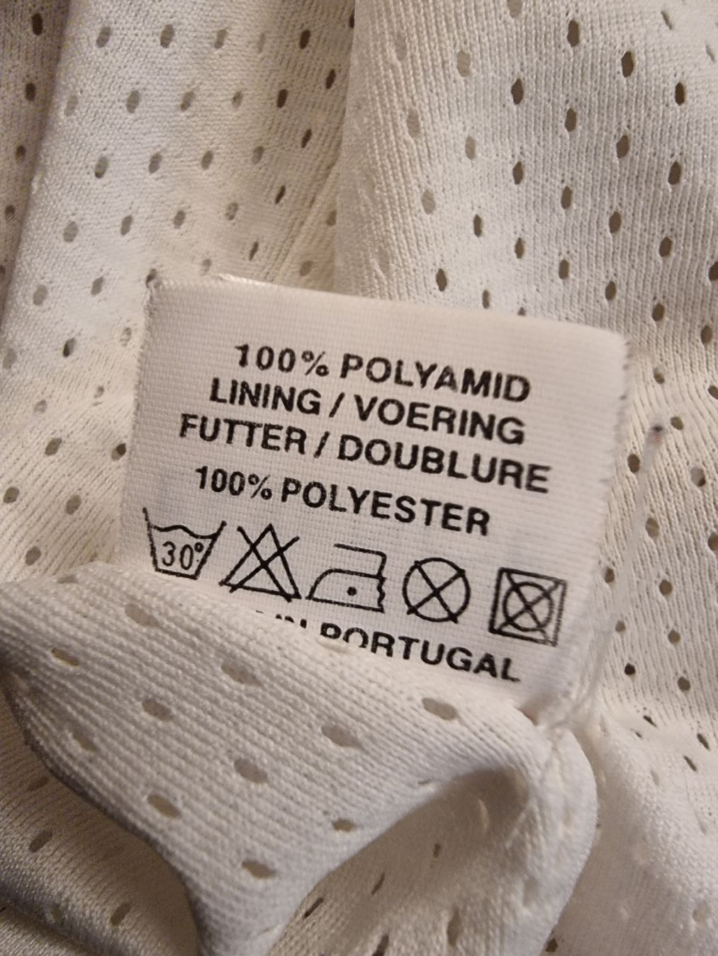 Giacche: Veste sport unisexe blanche  – Usato da Veyrier venduto da Leilazizou 5