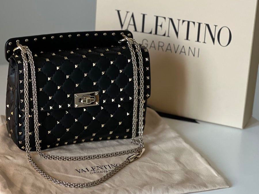 Valentino Borse: Valentino Garavani Rockstud Medium – Nuovo e nell'imballaggio originale da Cadro venduto da Victoria88