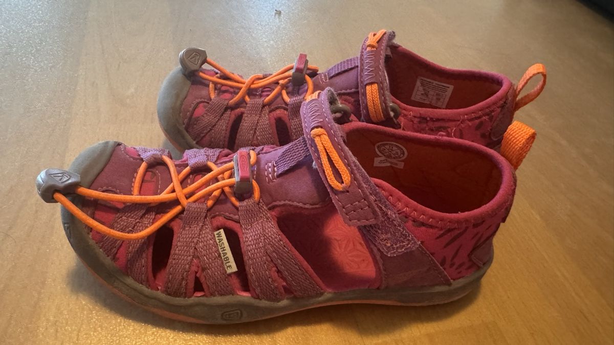 Keen Schuhe für Mädchen: Keen sandalen - Grosse 29 – Gebraucht aus Langnau am Albis von mir_82jd