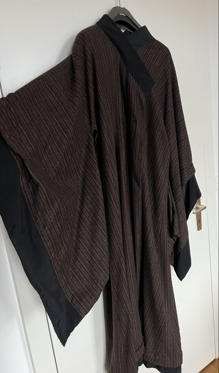 Kimono: Exklusiv brown lightweight wool kimono – Nuovo (secondo la descrizione) da St.Gallen venduto da 303_7fcf 4
