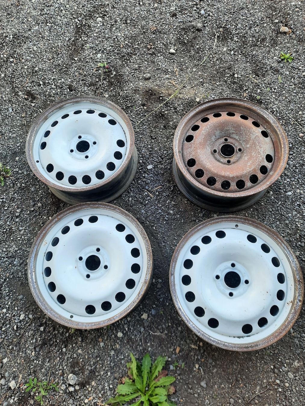 Opel Cerchioni: Stahlfelgen 4x100  ET37 16Zoll – Usato da Tann venduto da Maett83
