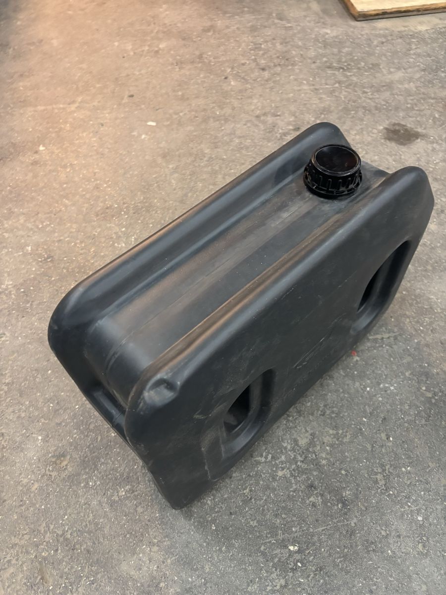 Abreuvoirs & Auges: Wassertank Front Runner 20L – D'occasion à Heiligkreuz (Mels) par REMI69 1