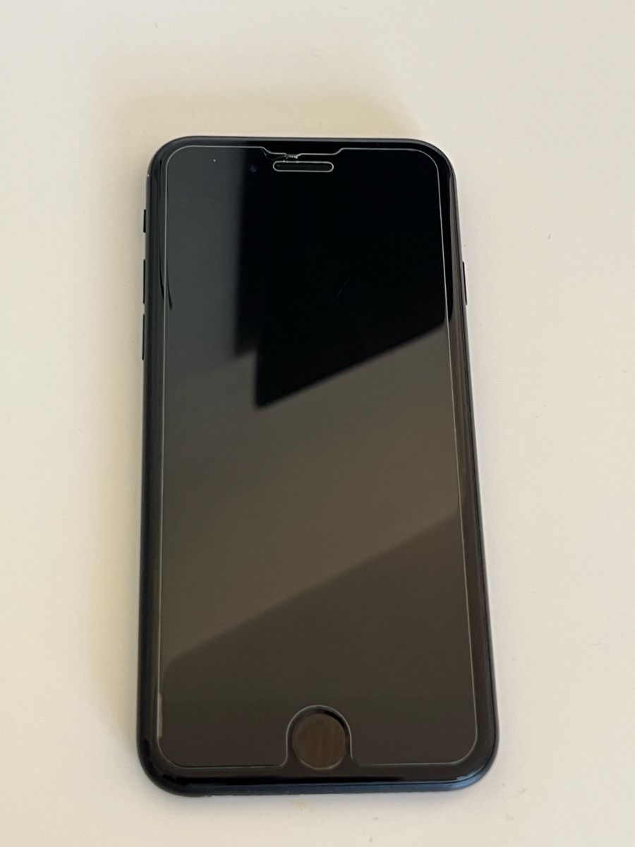Apple Portables: iphone se 3gnration  – D'occasion à Courtepin par asm_nm6k 5
