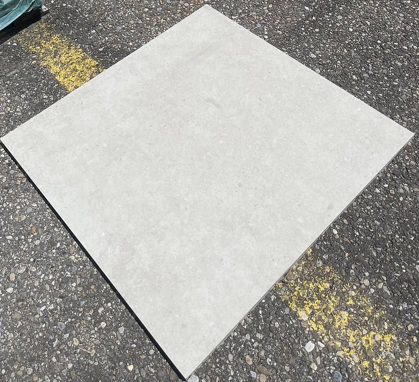 Rivestimenti per pavimenti: Restposten Terrassen & Gartenplatten – Usato da Safenwil venduto da Sera_Swiss_AG 6