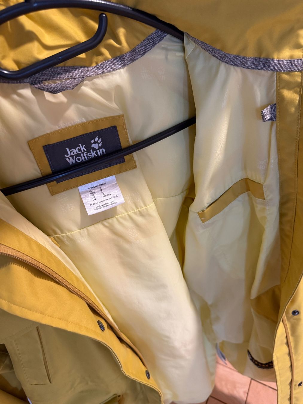 Jack Wolfskin Giacche: Regenmantel Jack Wolfskin – Usato da St. Gallen venduto da Fanie_28 4