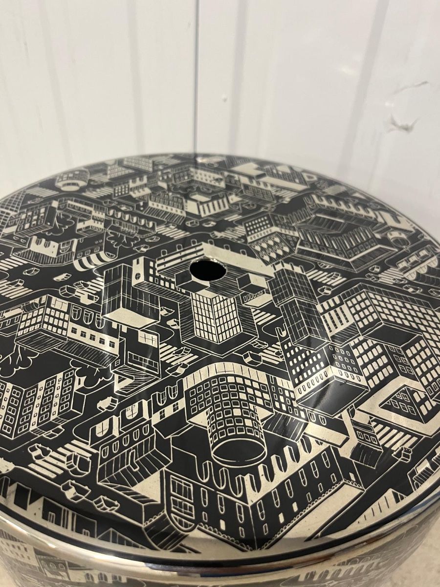 Tables: Concrete Side-table or Stool with Cityscscape Design – D'occasion à zug par alw_5lk9 4