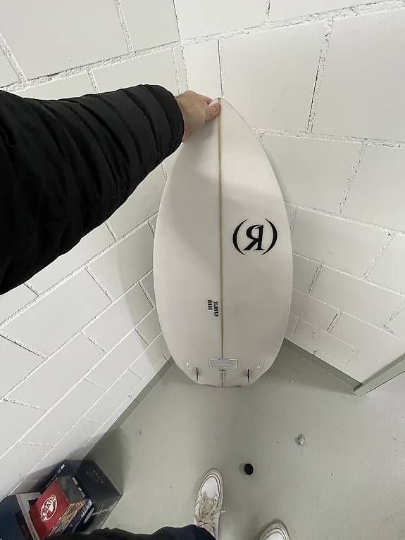 Tavole da surf e di nuoto: Wakesurfboard (Preis VB) – Usato da Wolfhausen venduto da dom_w 1
