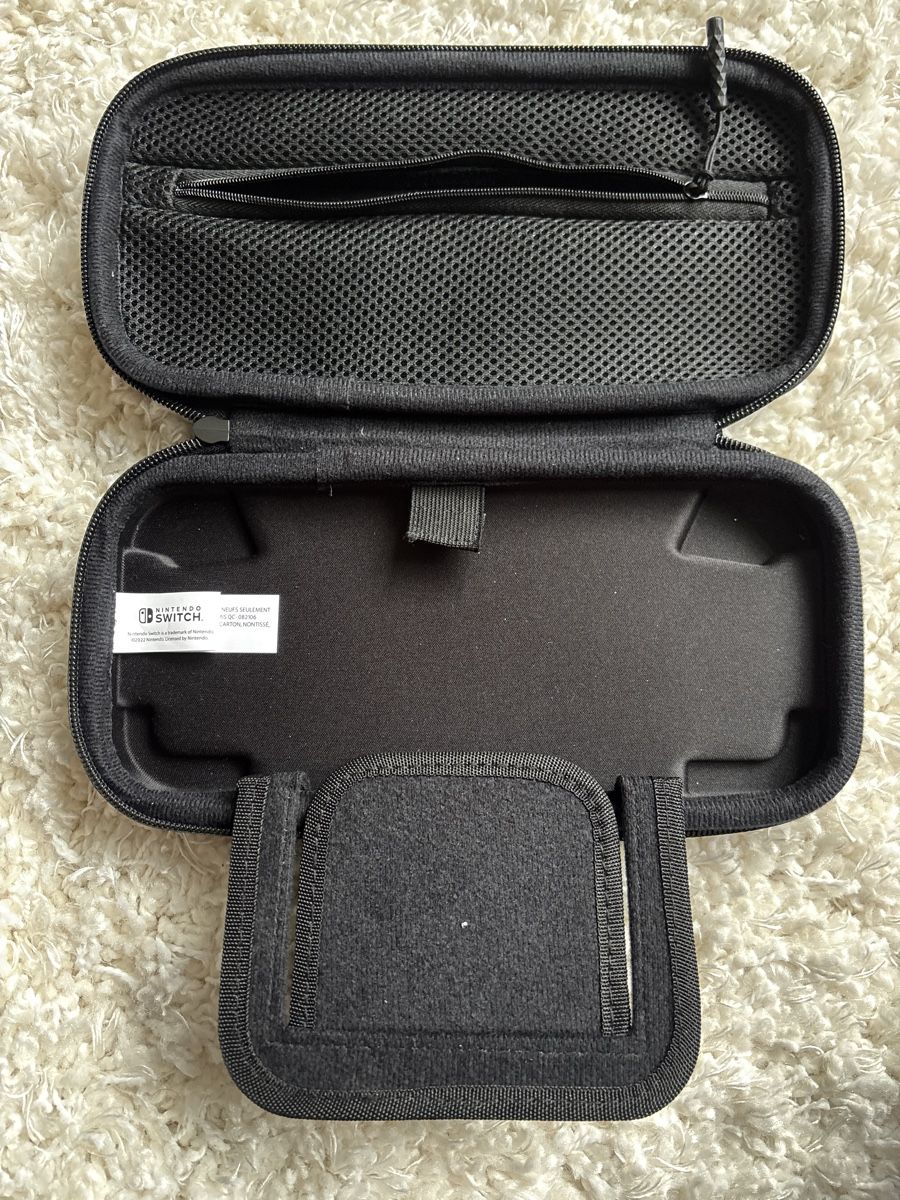 Nintendo Custodie protettive: Nintendo Switch Glow-in-the-dark Case – Nuovo (secondo la descrizione) da Basel venduto da Pje_english 2
