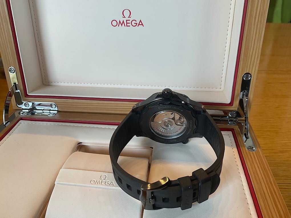 Omega Montres: Omega Seamaster Black Black – D'occasion à Bernex par iun_zwf7 1