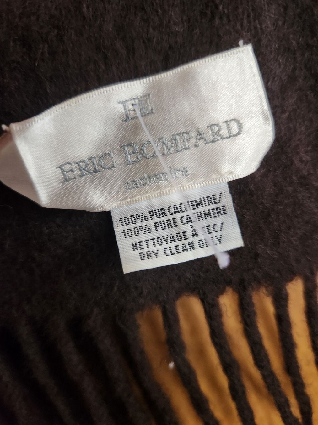 Foulard & Sciarpe: Écharpe ERIC BOMPARD 100% cachemire marron foncé franges – Usato da Niedergösgen venduto da Eva2410 3