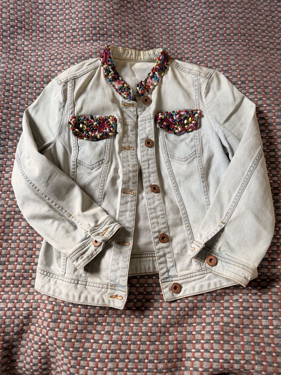 Trussardi Giacche: Trussardi beaded denim jacket for summer, size 42 – Usato da Männedorf venduto da iza04 5