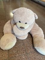 Grosser Teddybär