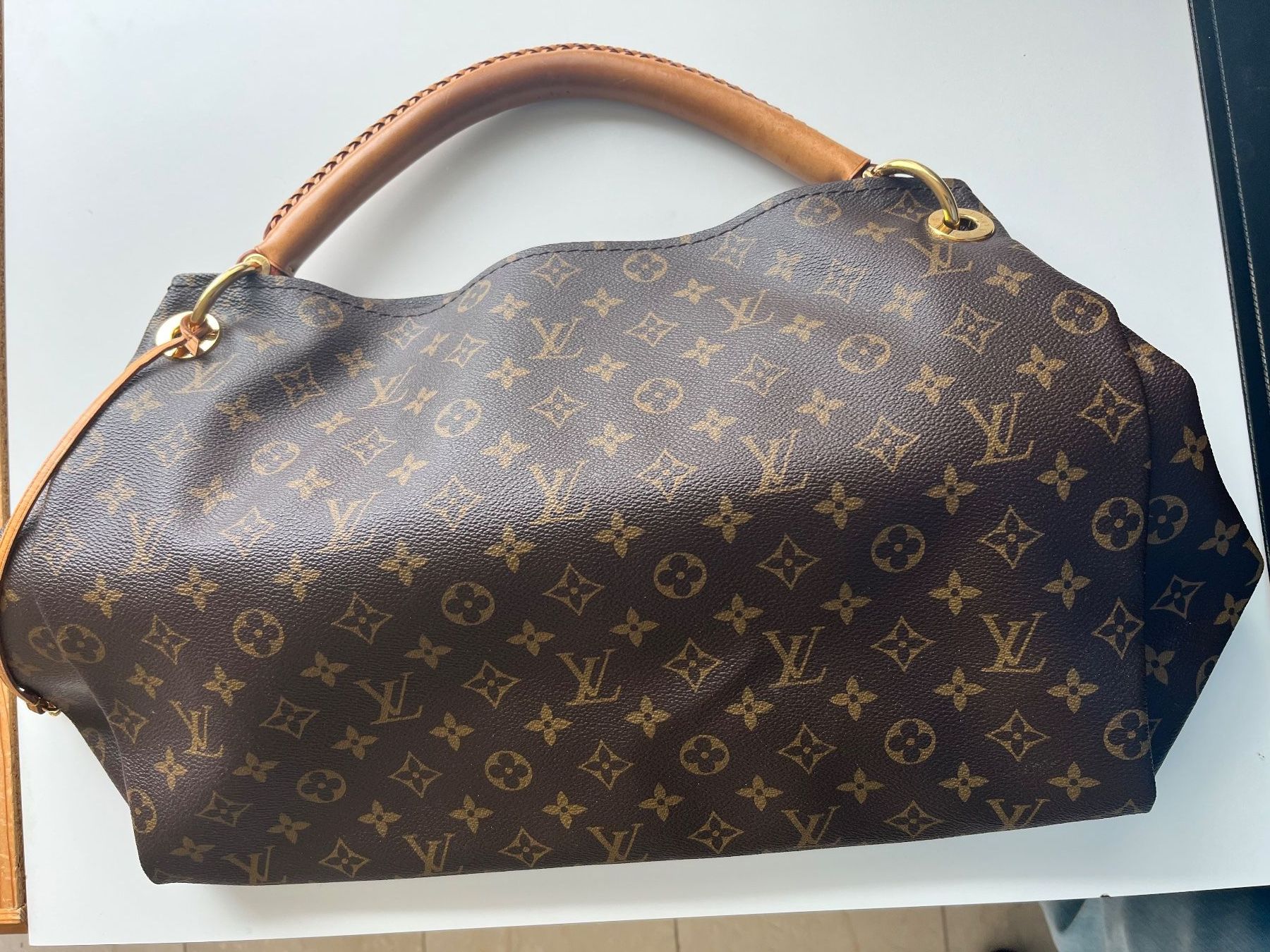 Borse da donna: Louis Vuitton Artsy – Usato da Nürensdorf venduto da hillarytop 2