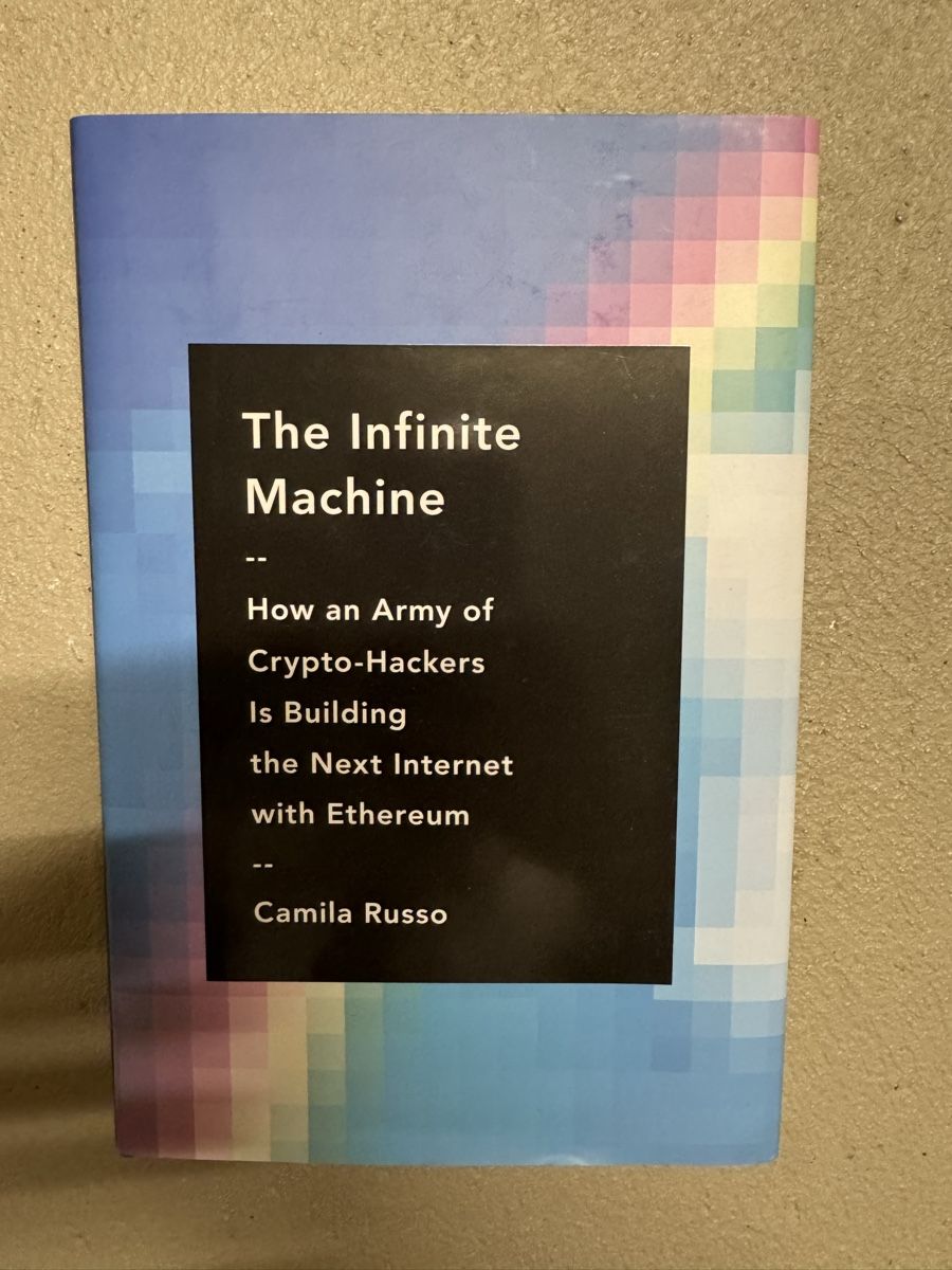 Libri: Buch "The Infinite Machine" – Nuovo (secondo la descrizione) da Aarau venduto da faXse