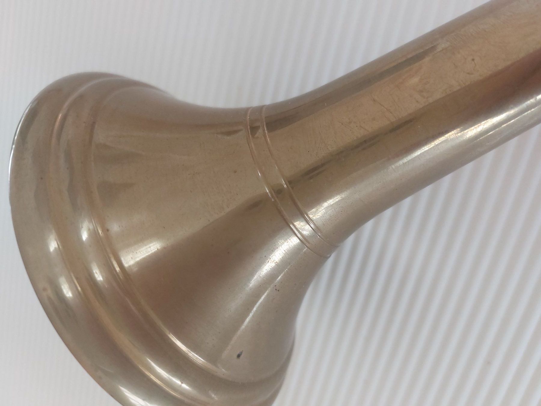 Vasi & Recipienti: Blumenvase aus Messing – Usato da Wädenswil venduto da Eureka 3