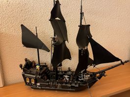 Klemmbausteine Modell Piratenschiff
